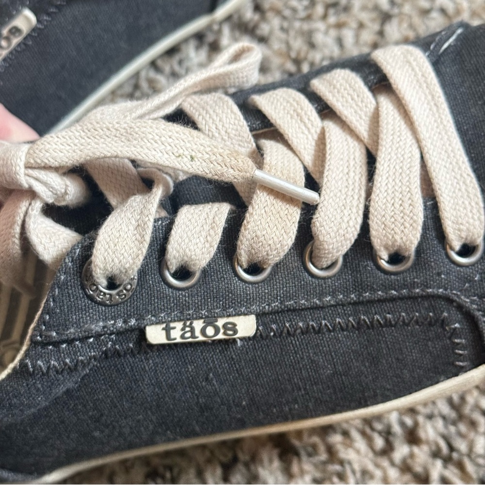 Taos Star Charcoal Gray Washed Canvas Lace up Sneaker Shoes Womens Size 5.5 - Picture 11 of 12